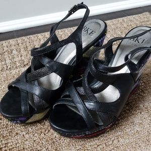 BKE Sole Strappy Sandals size 8